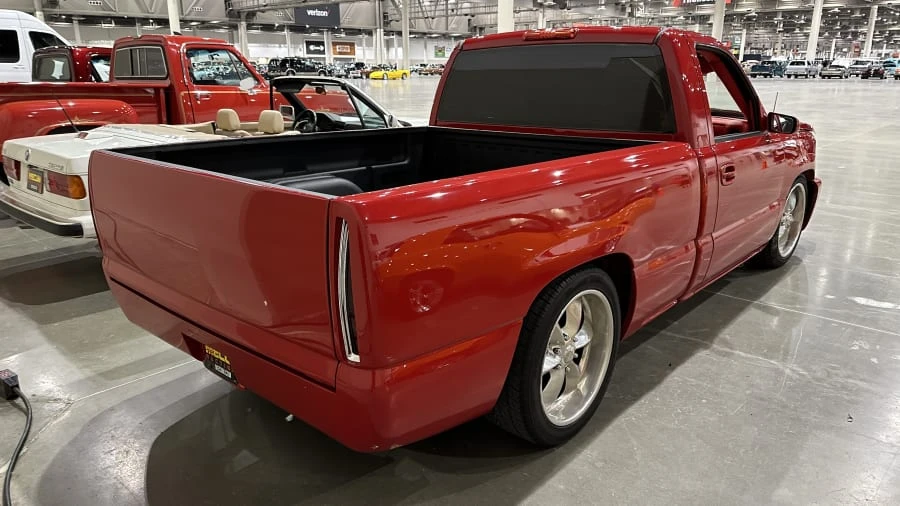 2004 Chevrolet Silverado 1st Gen - Image 2 of 4
