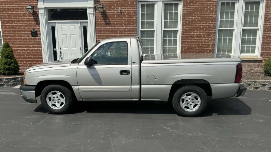 2004 Chevrolet Silverado 1st Gen - Image 2 of 8