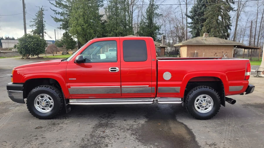 2004 Chevrolet Silverado 1st Gen - Image 2 of 12