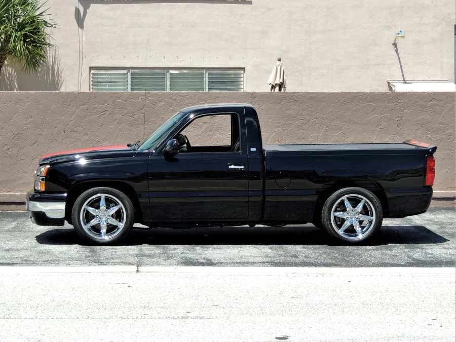 2004 Chevrolet Silverado 1st Gen - Image 2 of 12