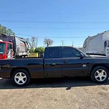 2004 Chevrolet Silverado SS