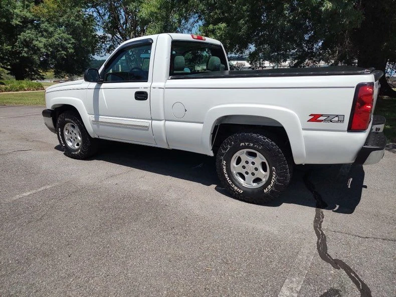 2004 Chevrolet Silverado 1st Gen - Image 3 of 24