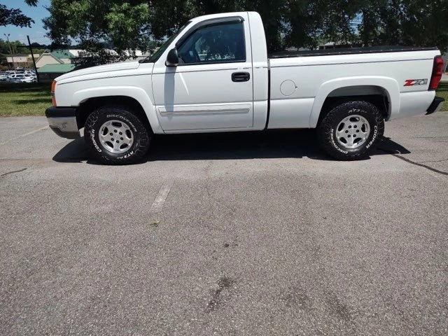 2004 Chevrolet Silverado 1st Gen - Image 2 of 24