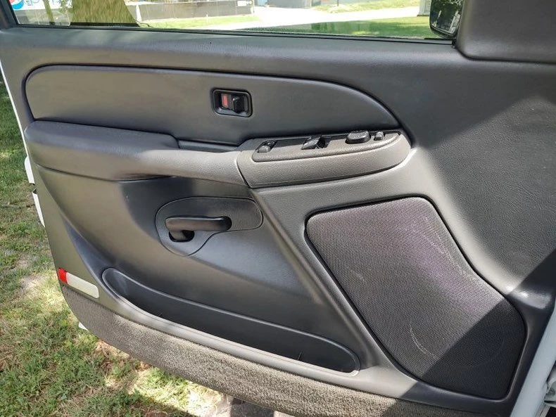 2004 Chevrolet Silverado 1st Gen - Image 11 of 24