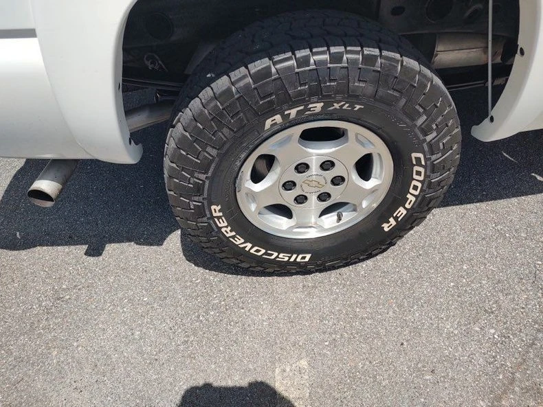 2004 Chevrolet Silverado 1st Gen - Image 18 of 24