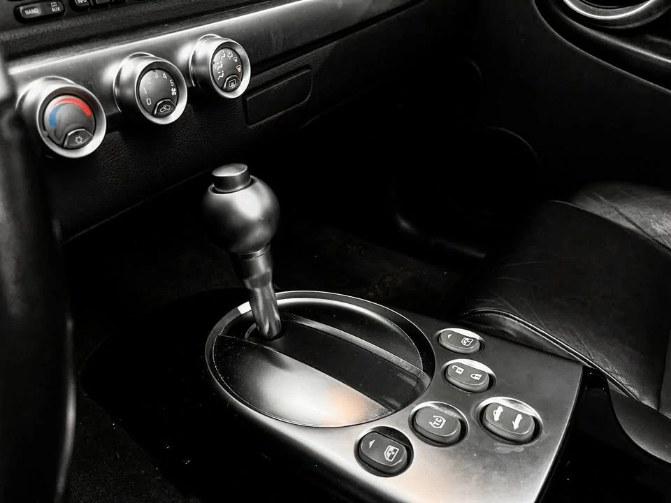2004 Chevrolet SSR - Image 17 of 20