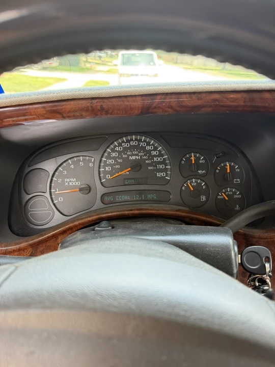 2004 Chevrolet Suburban 9th Gen - Image 13 of 13