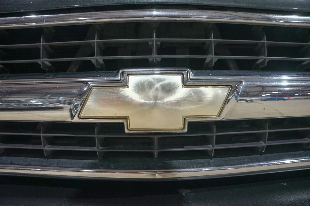 2004 Chevrolet Suburban 9th Gen - Image 21 of 21