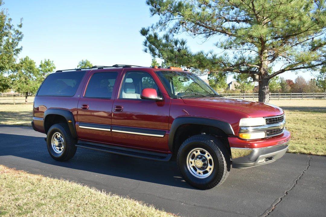 2004 Chevrolet Suburban 9th Gen - Image 18 of 31