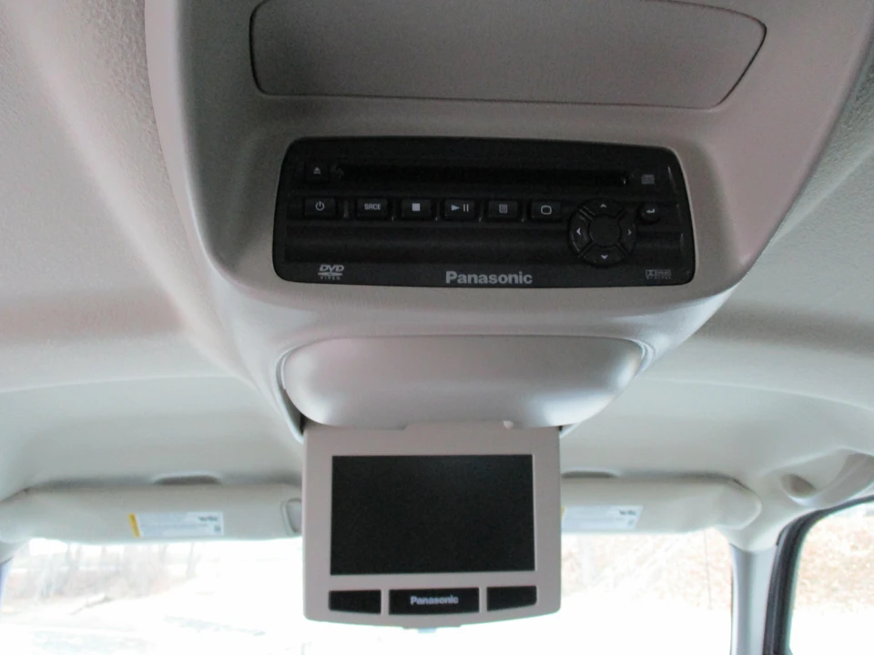2004 Chevrolet Suburban 9th Gen - Image 29 of 31