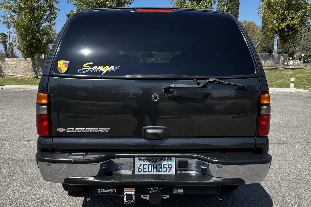2004 Chevrolet Suburban 9th Gen - Image 5 of 31