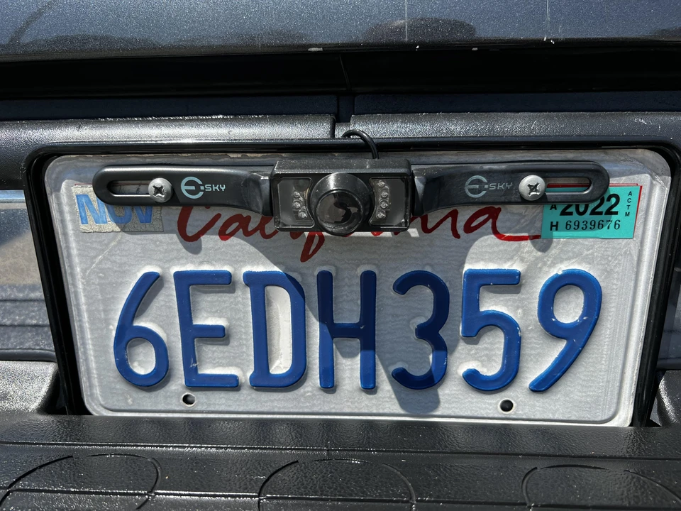 2004 Chevrolet Suburban 9th Gen - Image 23 of 31