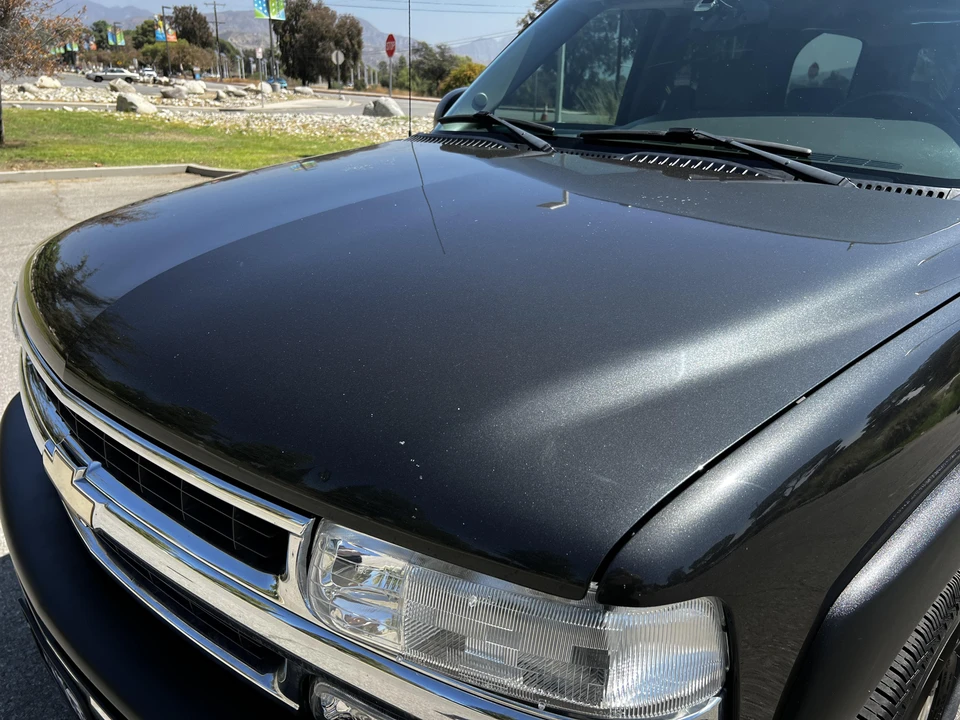 2004 Chevrolet Suburban 9th Gen - Image 15 of 31