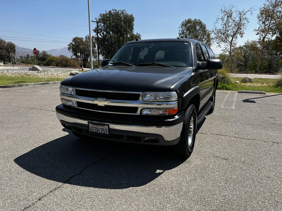 2004 Chevrolet Suburban 9th Gen - Image 6 of 31