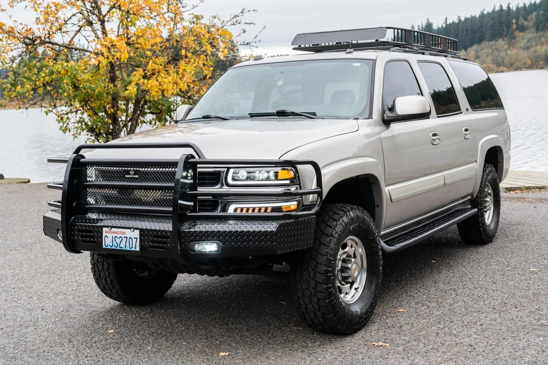2004 Chevrolet Suburban 9th Gen - Image 8 of 31