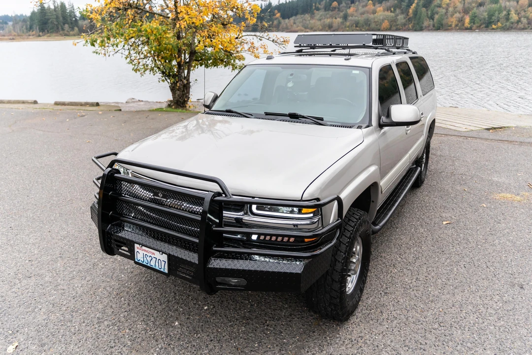 2004 Chevrolet Suburban 9th Gen - Image 9 of 31