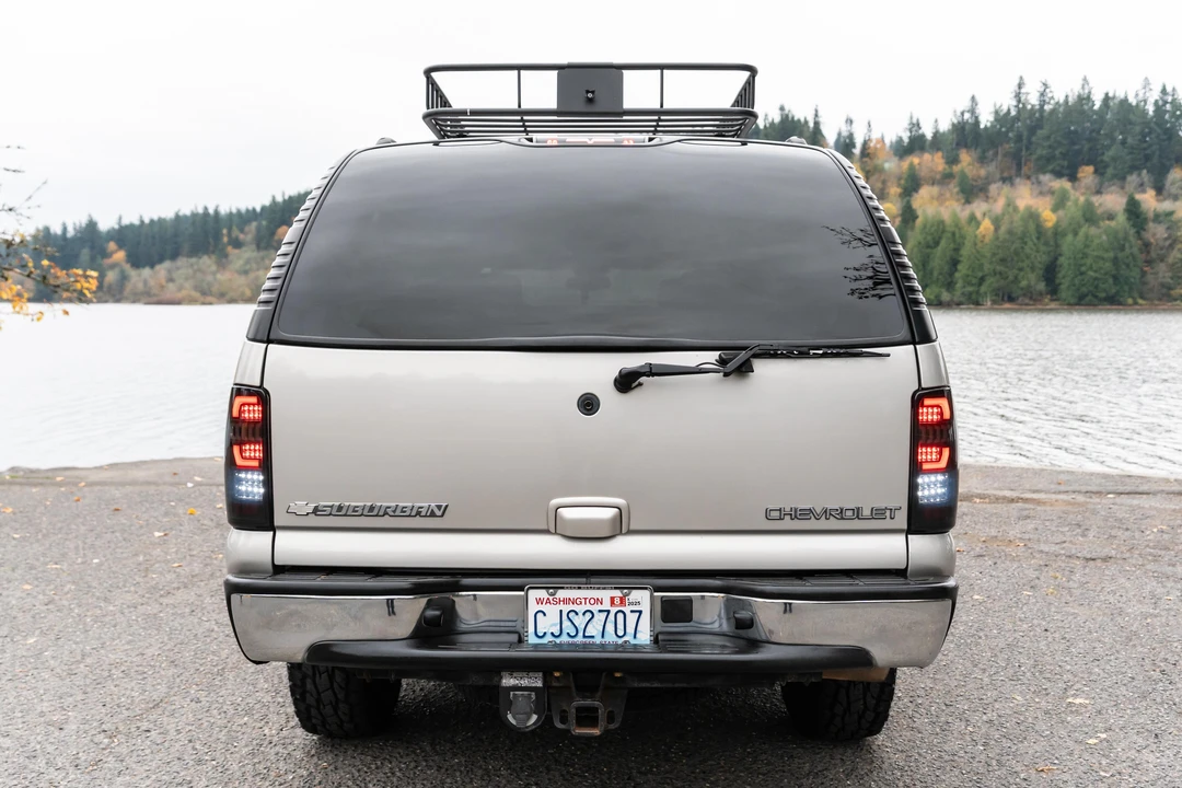 2004 Chevrolet Suburban 9th Gen - Image 11 of 31