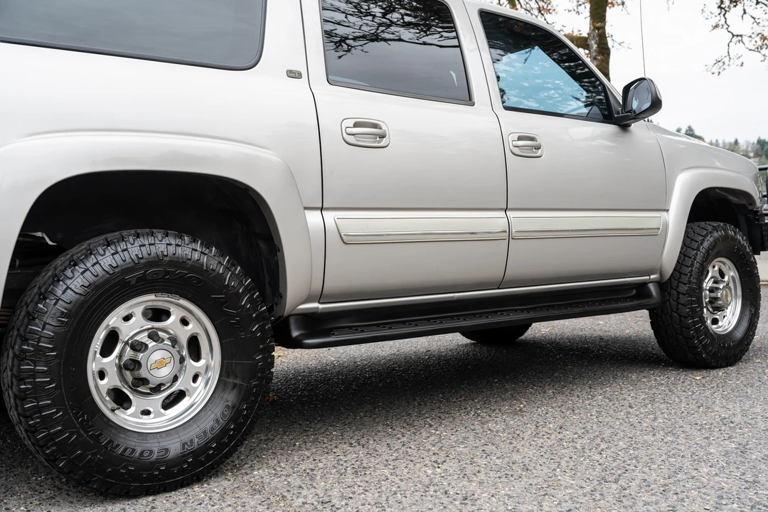 2004 Chevrolet Suburban 9th Gen - Image 30 of 31