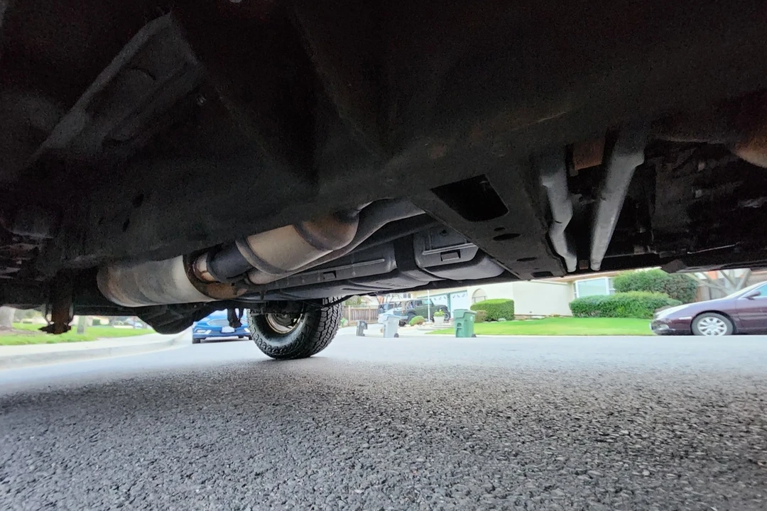 2004 Chevrolet Suburban 9th Gen - Image 7 of 7