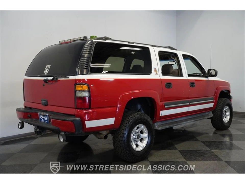2004 Chevrolet Suburban 9th Gen - Image 13 of 31