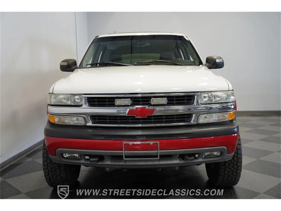 2004 Chevrolet Suburban 9th Gen - Image 18 of 31