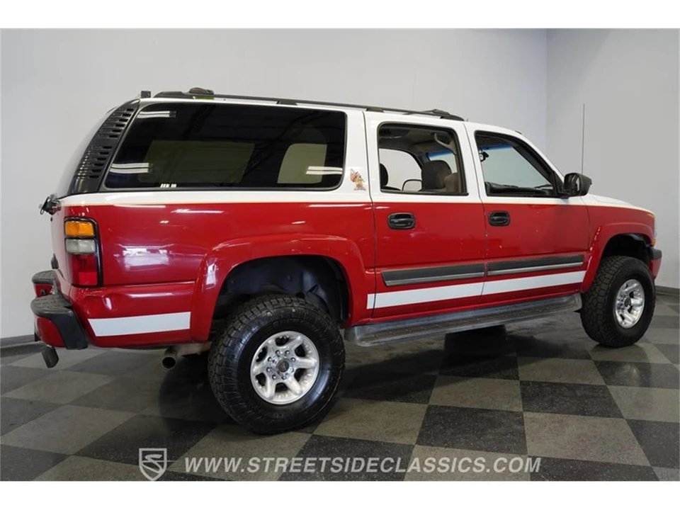 2004 Chevrolet Suburban 9th Gen - Image 14 of 31