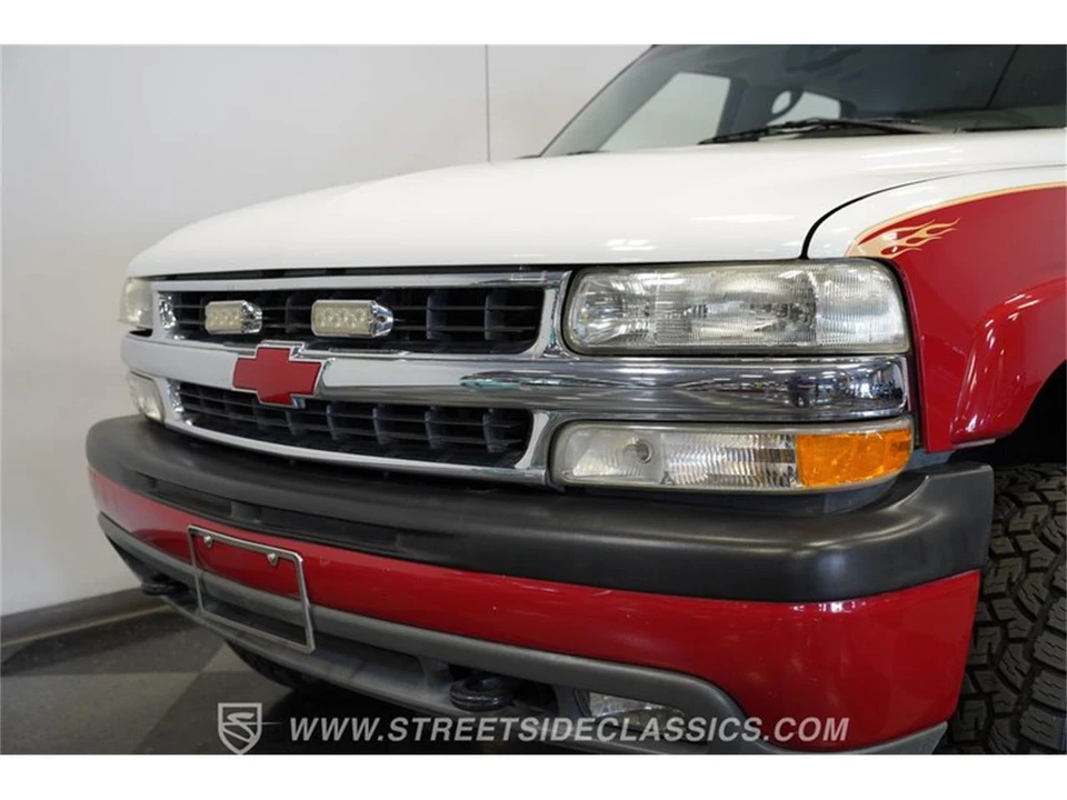 2004 Chevrolet Suburban 9th Gen - Image 22 of 31