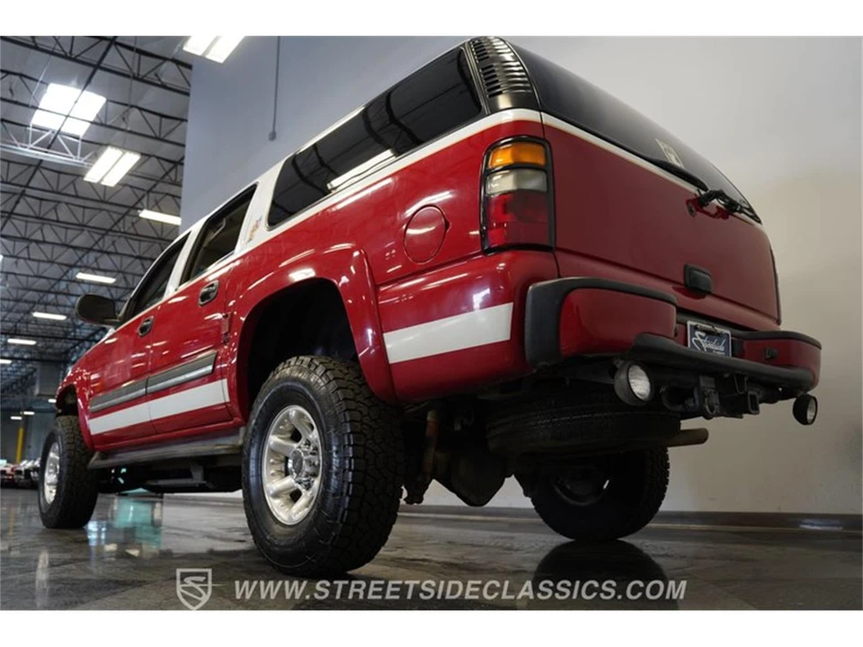 2004 Chevrolet Suburban 9th Gen - Image 26 of 31