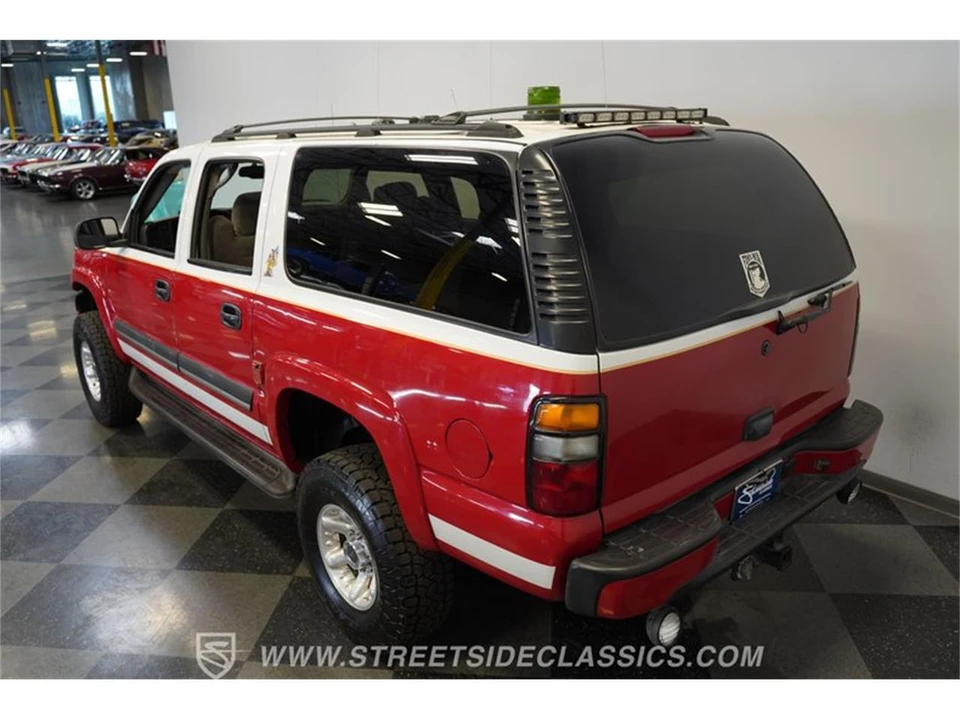 2004 Chevrolet Suburban 9th Gen - Image 27 of 31