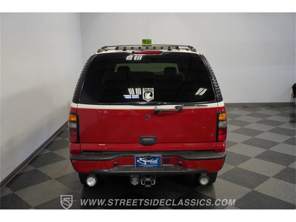 2004 Chevrolet Suburban 9th Gen - Image 28 of 31