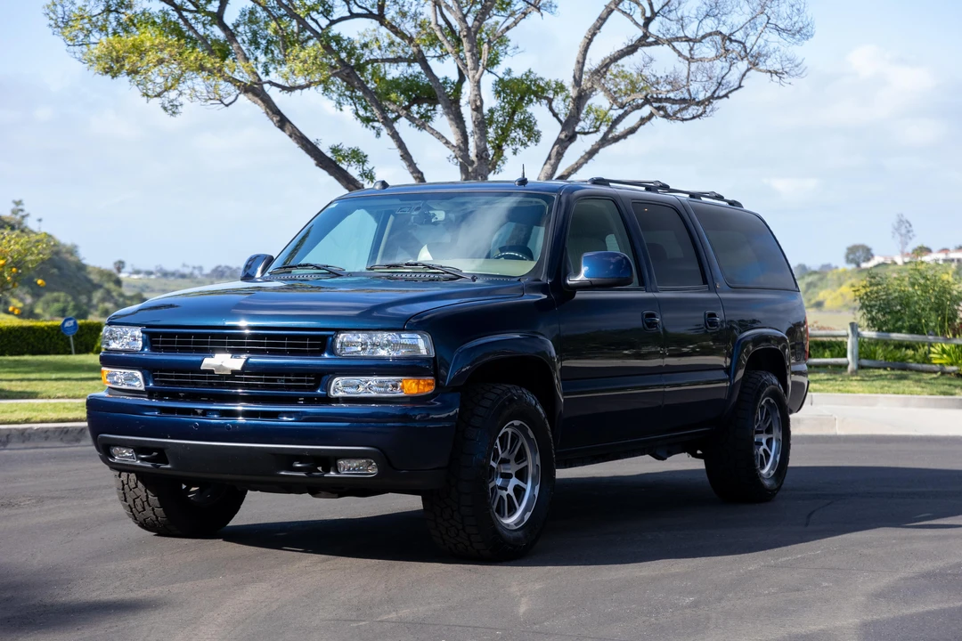 2004 Chevrolet Suburban 8th Gen - Image 7 of 31