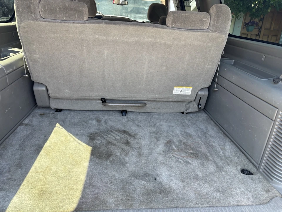 2004 Chevrolet Suburban 9th Gen - Image 20 of 21
