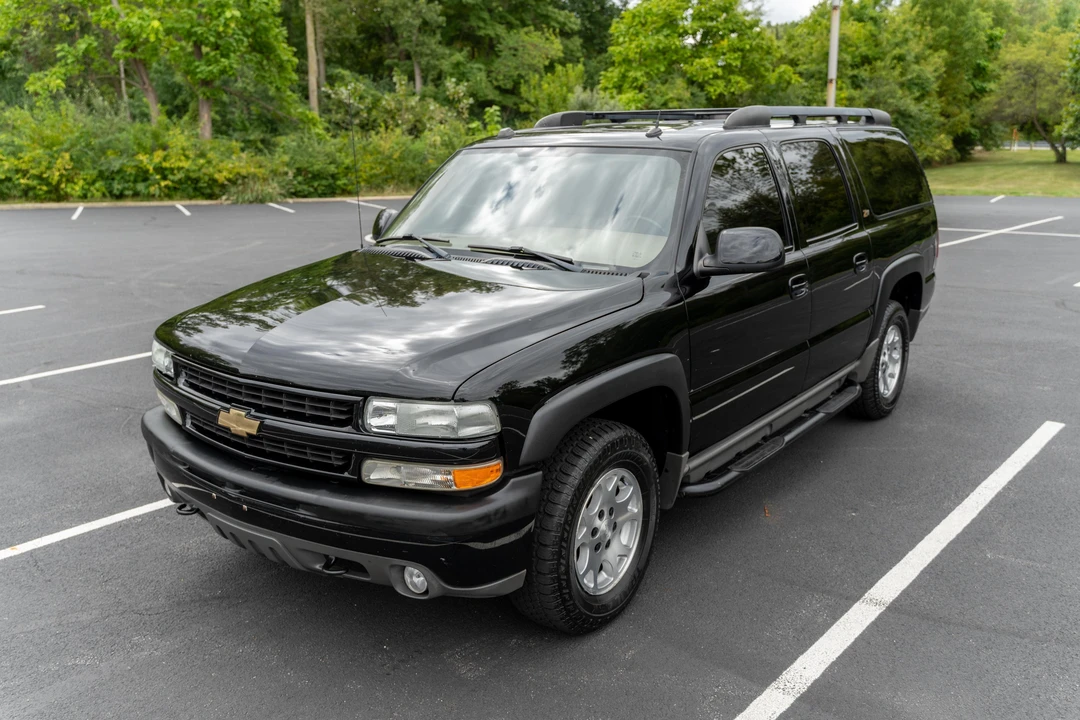 2004 Chevrolet Suburban 8th Gen - Image 7 of 31