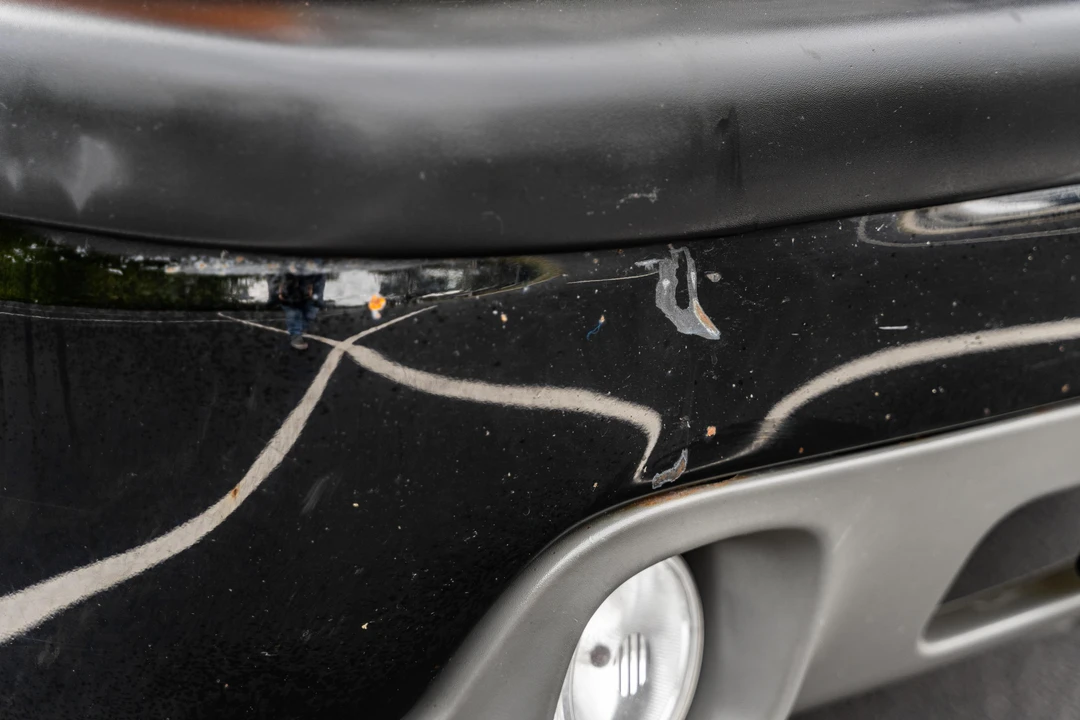 2004 Chevrolet Suburban 8th Gen - Image 15 of 31