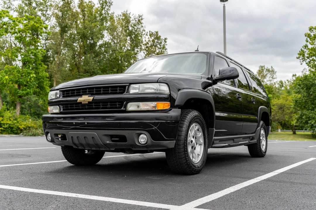 2004 Chevrolet Suburban 8th Gen - Image 6 of 31
