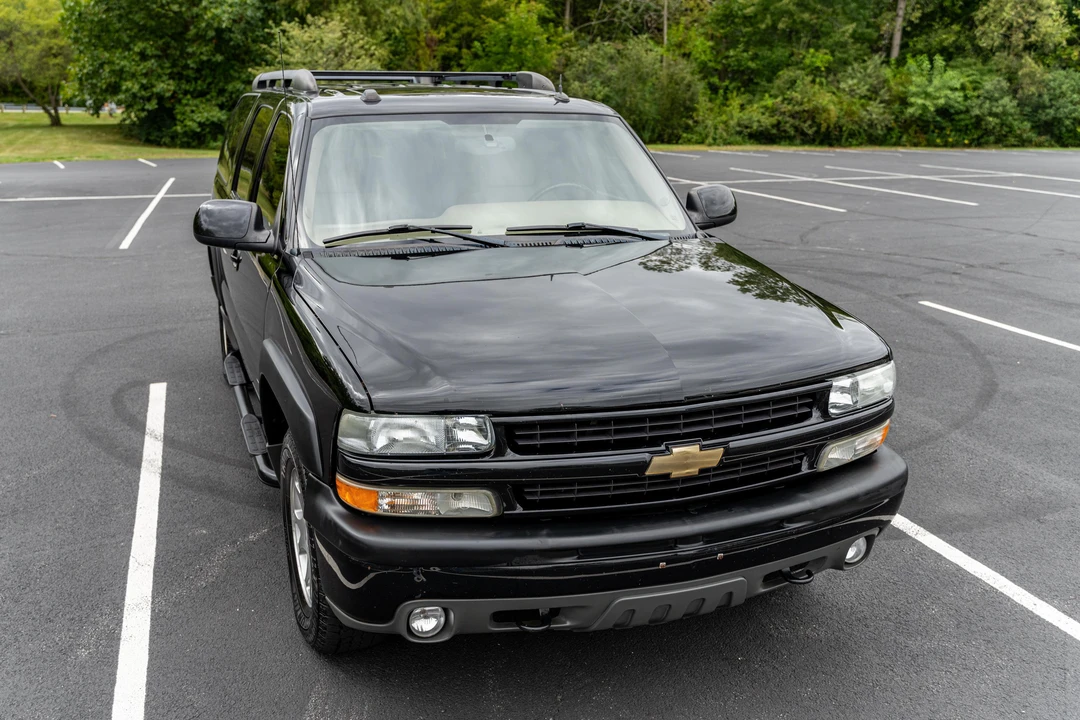 2004 Chevrolet Suburban 8th Gen - Image 11 of 31
