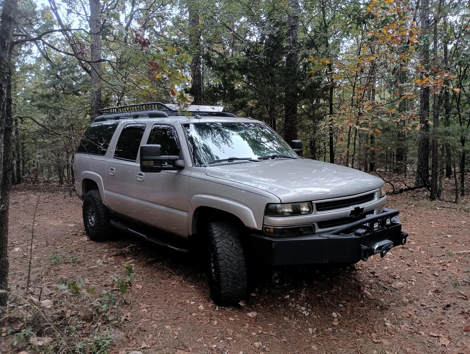 2004 Chevrolet Suburban 9th Gen - Image 20 of 31