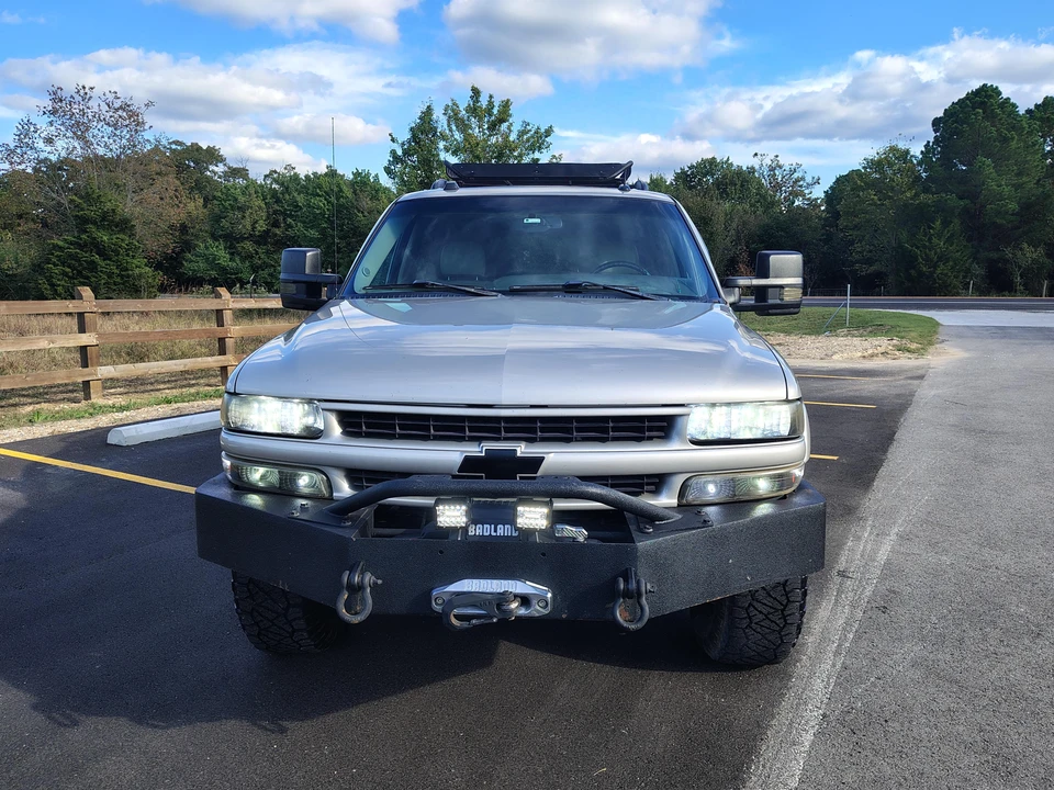 2004 Chevrolet Suburban 9th Gen - Image 7 of 31