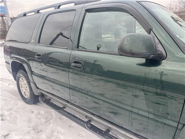 2004 Chevrolet Suburban 8th Gen - Image 7 of 21