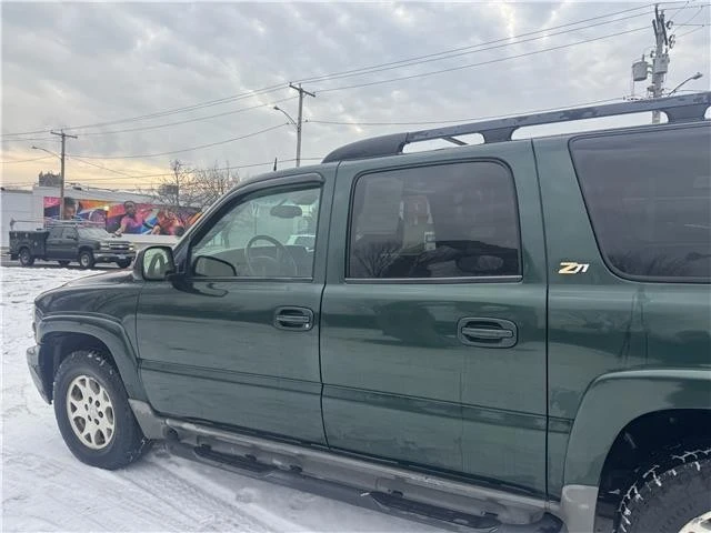2004 Chevrolet Suburban 8th Gen - Image 4 of 21