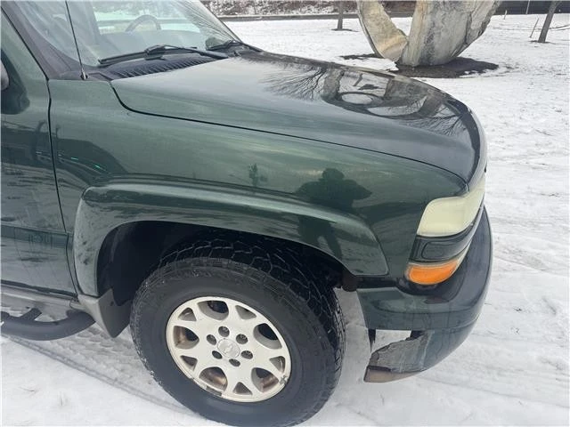 2004 Chevrolet Suburban 8th Gen - Image 9 of 21