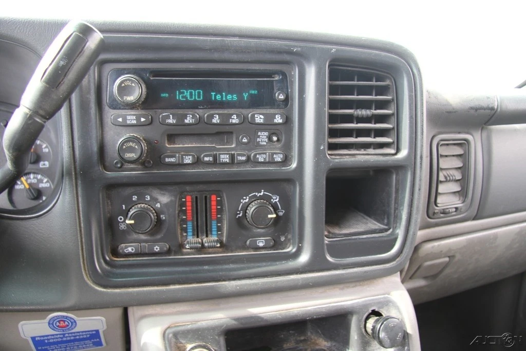 2004 Chevrolet Tahoe 2nd Gen - Image 16 of 21