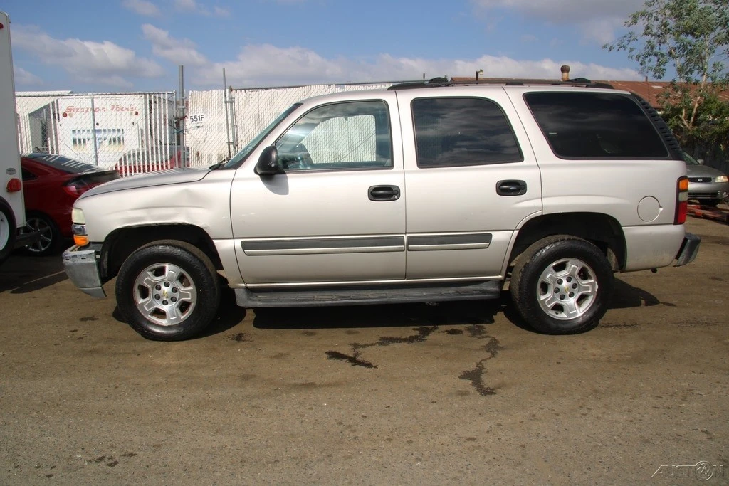 2004 Chevrolet Tahoe 2nd Gen - Image 3 of 21