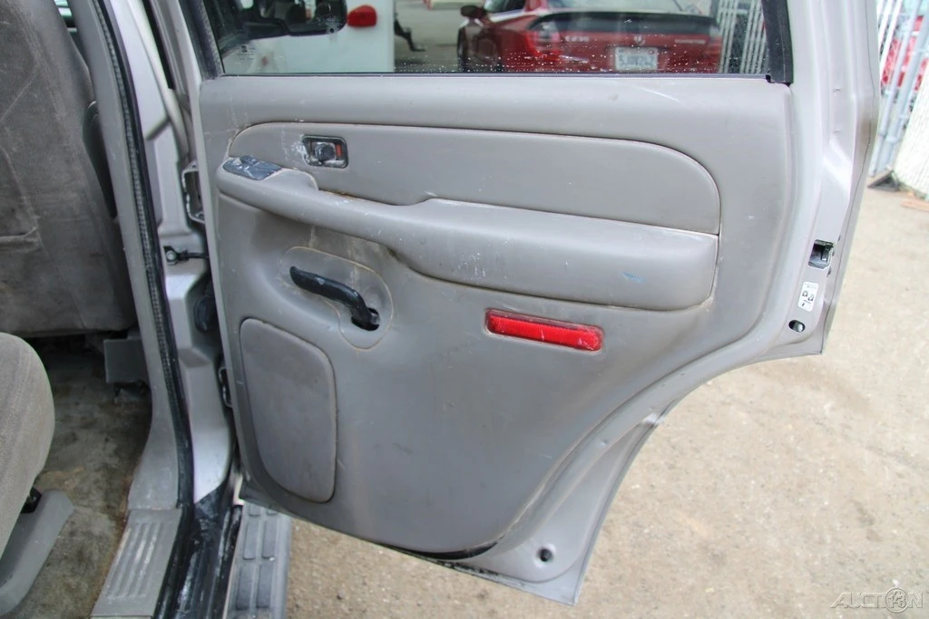 2004 Chevrolet Tahoe 2nd Gen - Image 21 of 21