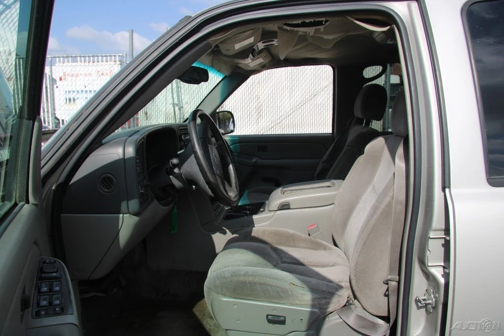2004 Chevrolet Tahoe 2nd Gen - Image 12 of 21