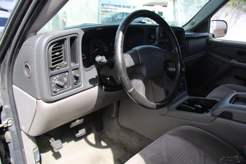 2004 Chevrolet Tahoe 2nd Gen - Image 16 of 24