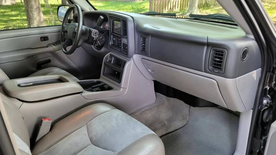 2004 Chevrolet Tahoe 2nd Gen - Image 3 of 5