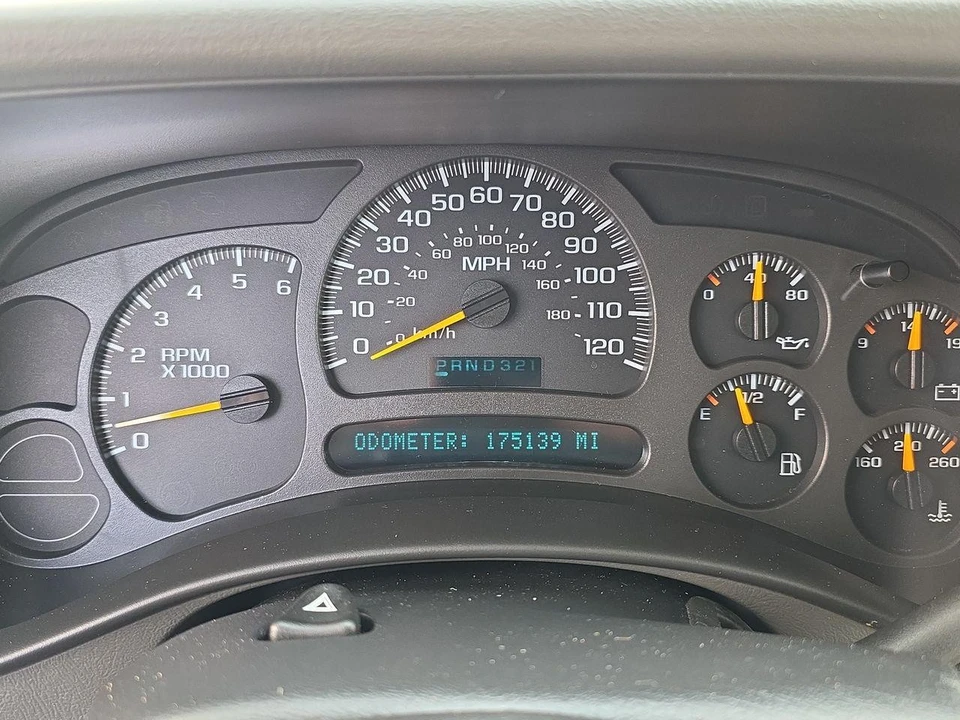 2004 Chevrolet Tahoe 2nd Gen - Image 11 of 21