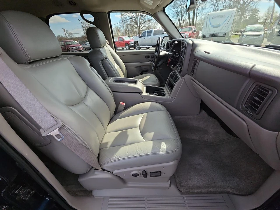 2004 Chevrolet Tahoe 2nd Gen - Image 8 of 21