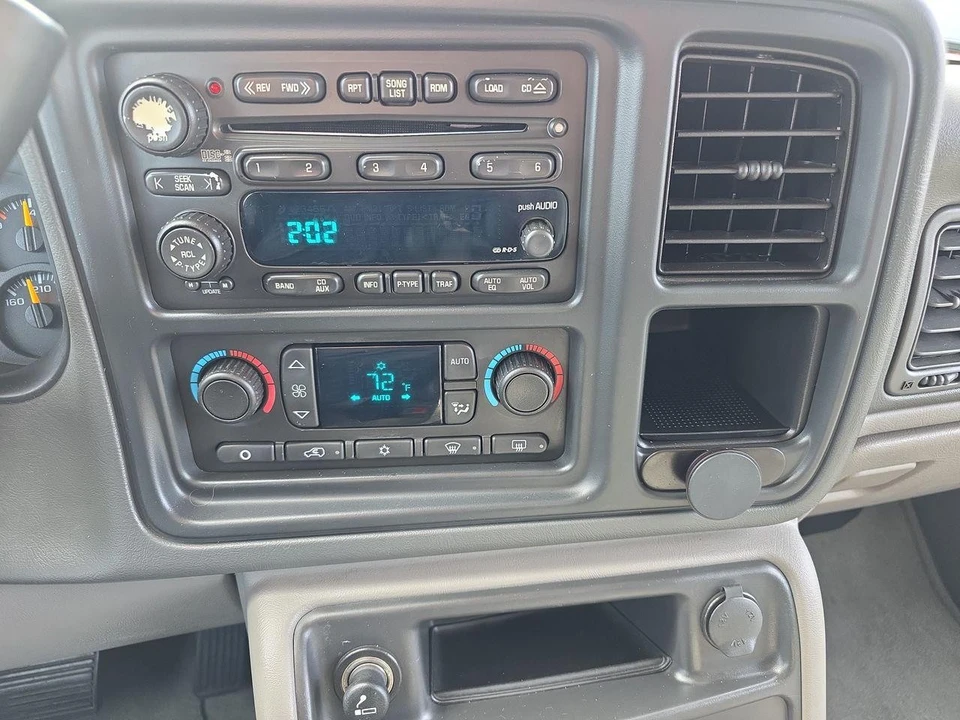 2004 Chevrolet Tahoe 2nd Gen - Image 9 of 21